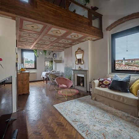 Via Lamberti, 3 - Florence Charming Apartments - Charming And Historic 5Th-Floor Attic Apartment With Elevator In A Building At The Heart Of Vibrant Florence, Just A 2-Minute Walk From All Attractions Экстерьер фото